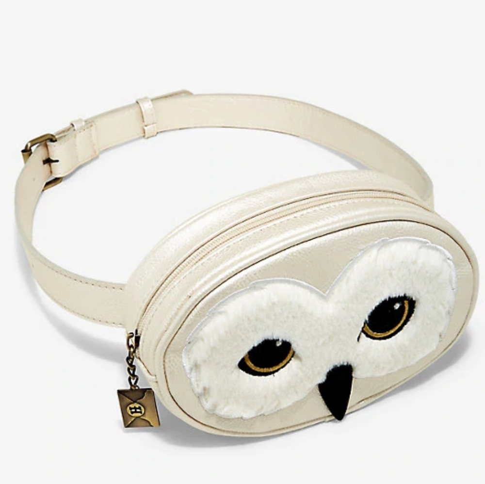 Bioworld Cream Hedwig Belt Bag